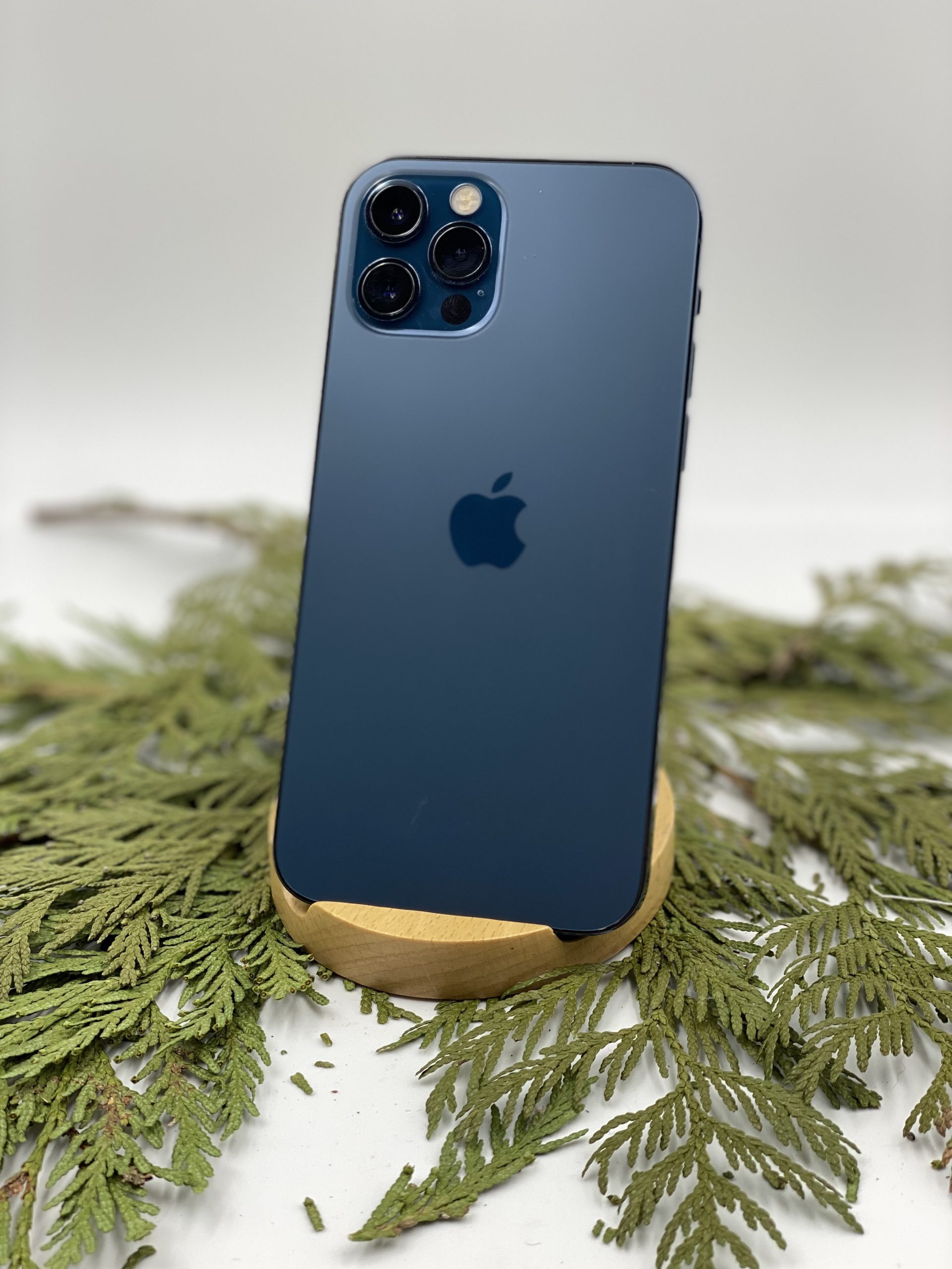 Apple iPhone 12 Pro Sierra Blue 128GB Unlocked Used - Cracked