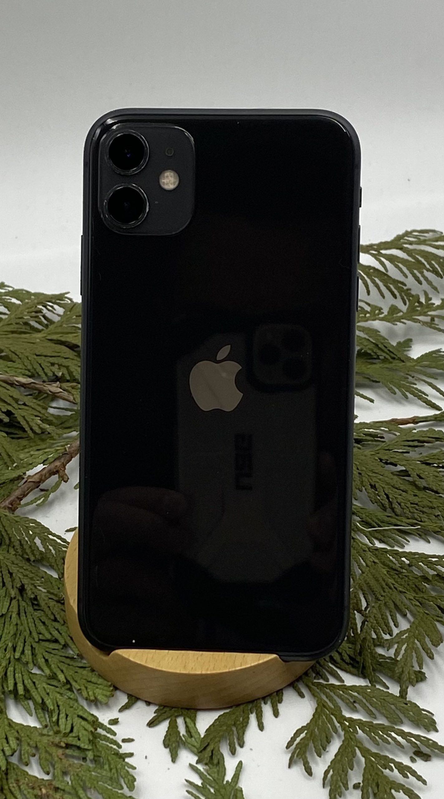 Apple iPhone 11 Black 64GB Used